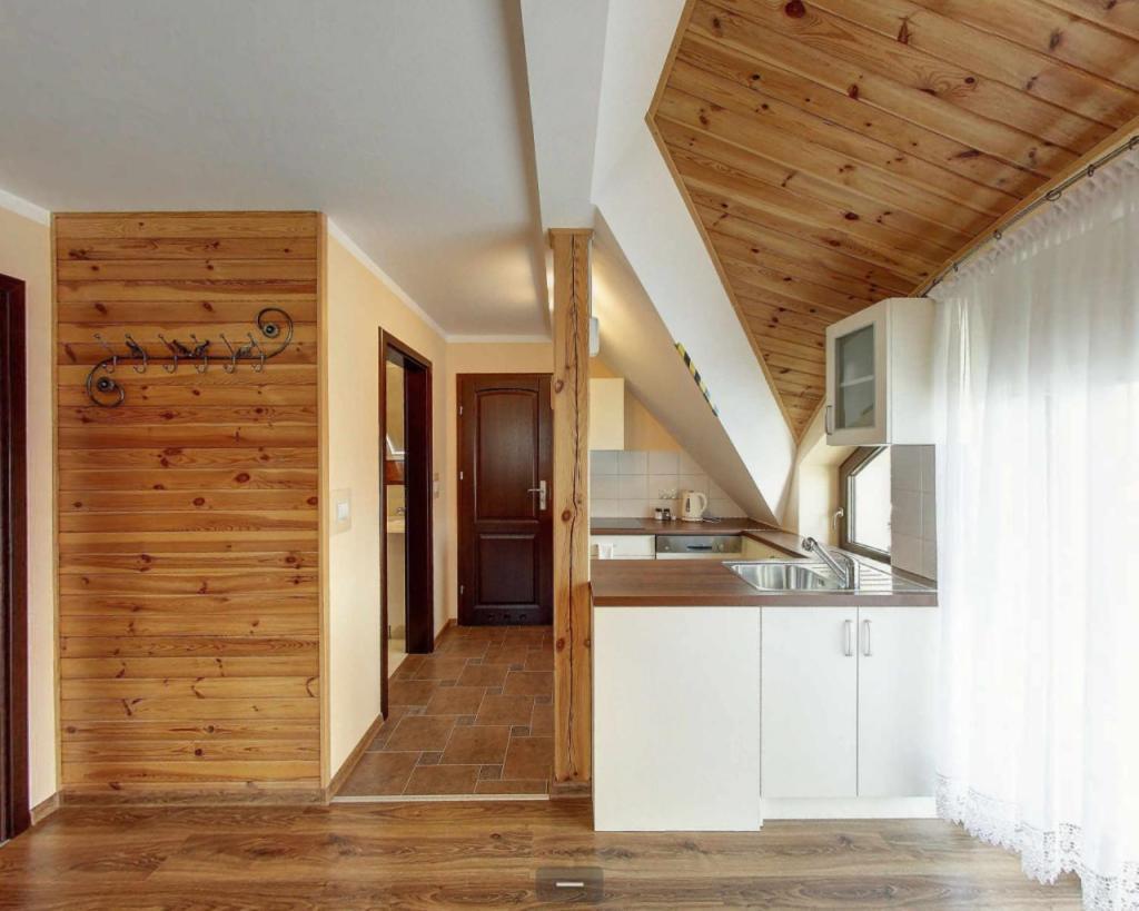 Villa Jura Pokoje Goscinne Zarki Экстерьер фото