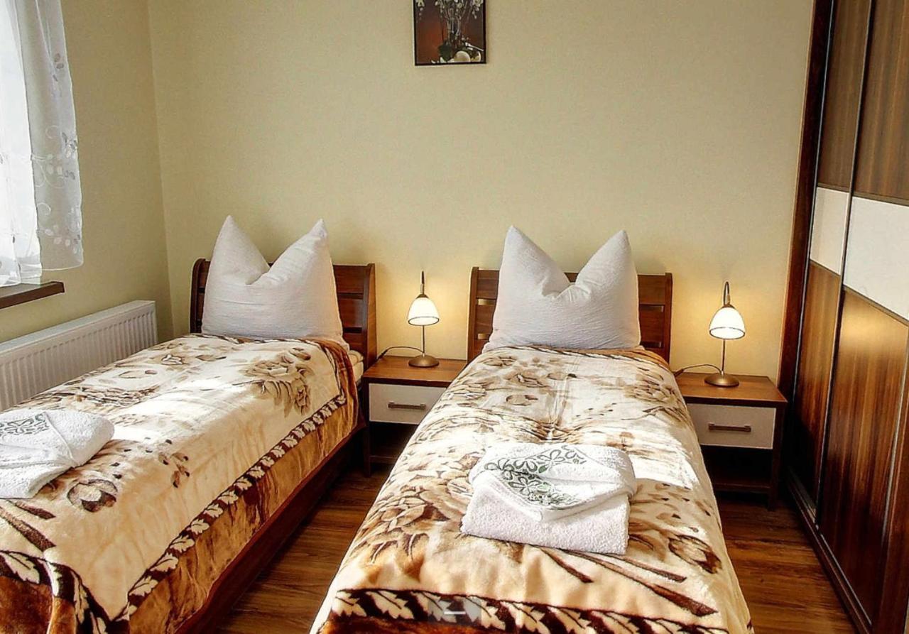 Villa Jura Pokoje Goscinne Zarki Экстерьер фото