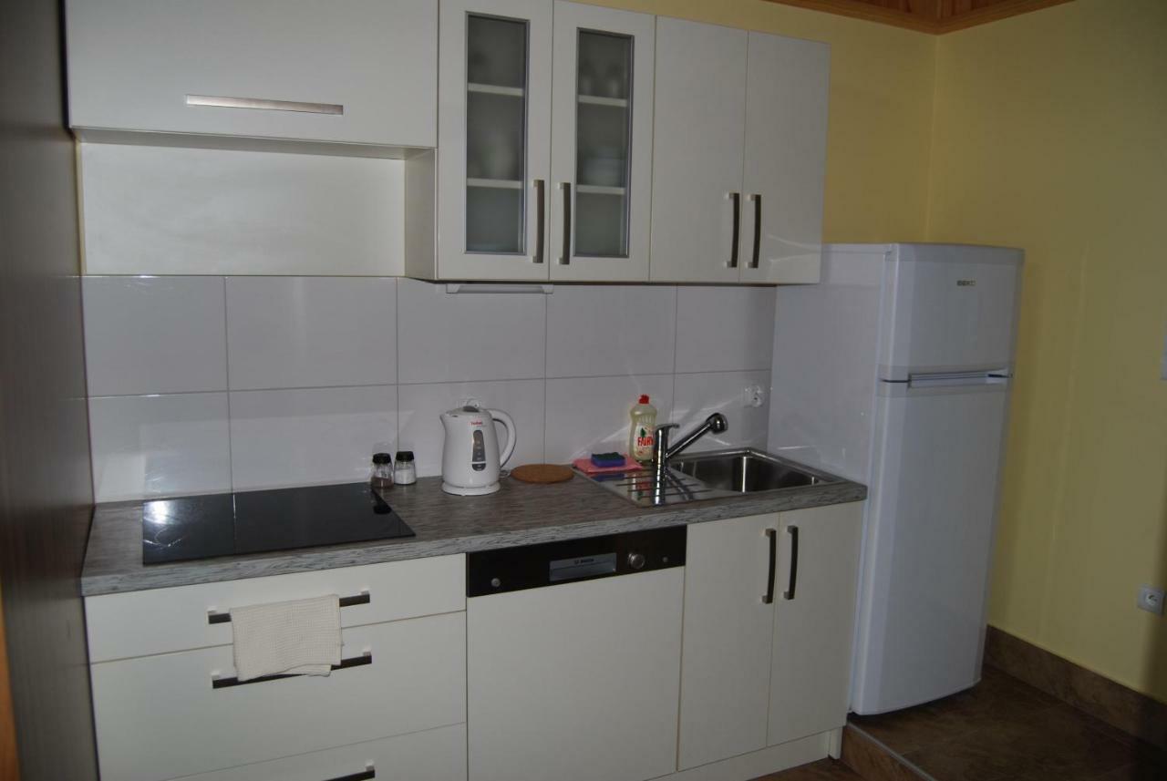 Villa Jura Pokoje Goscinne Zarki Экстерьер фото